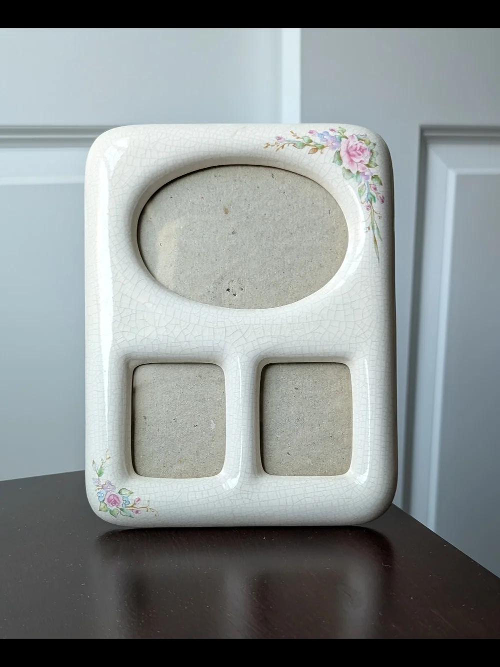 Vintage Floral White Ceramic Triple Oval  Opening Picture Frame Tabletop